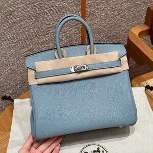 Classic Hermes Bag: A Stylish and Versatile Choice for Elegance